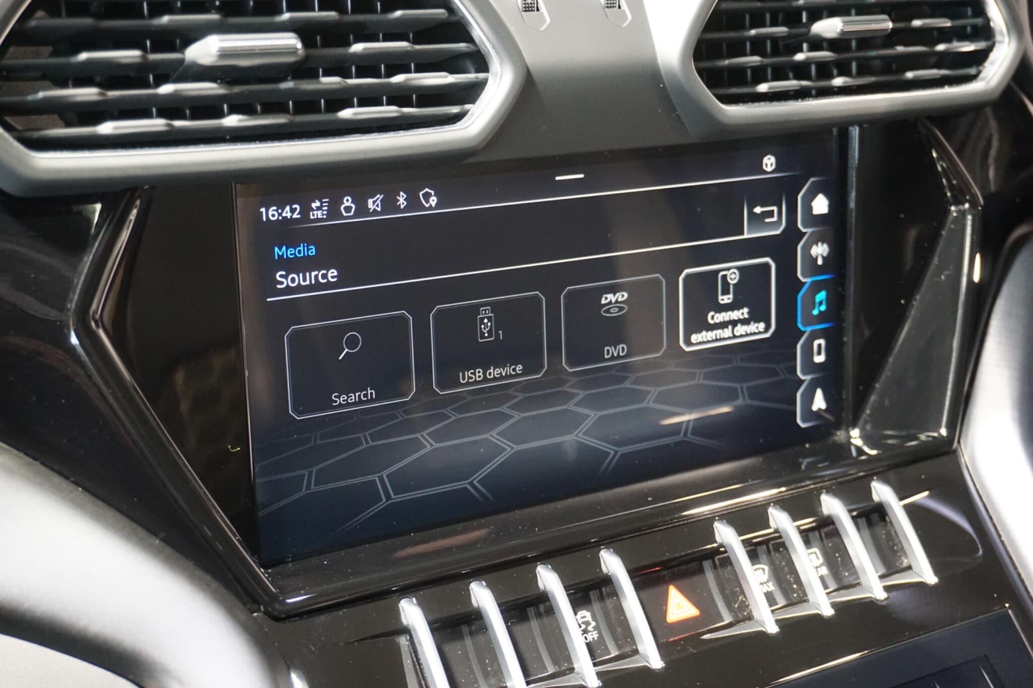 Lamborghini Urus 4.0 V8 BiTurbo SUV 5dr Petrol Auto 4WD Euro 6 (650 ps)